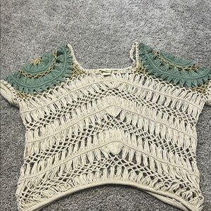 Daytrip Cream and Green Cropped Cut Out Blouse